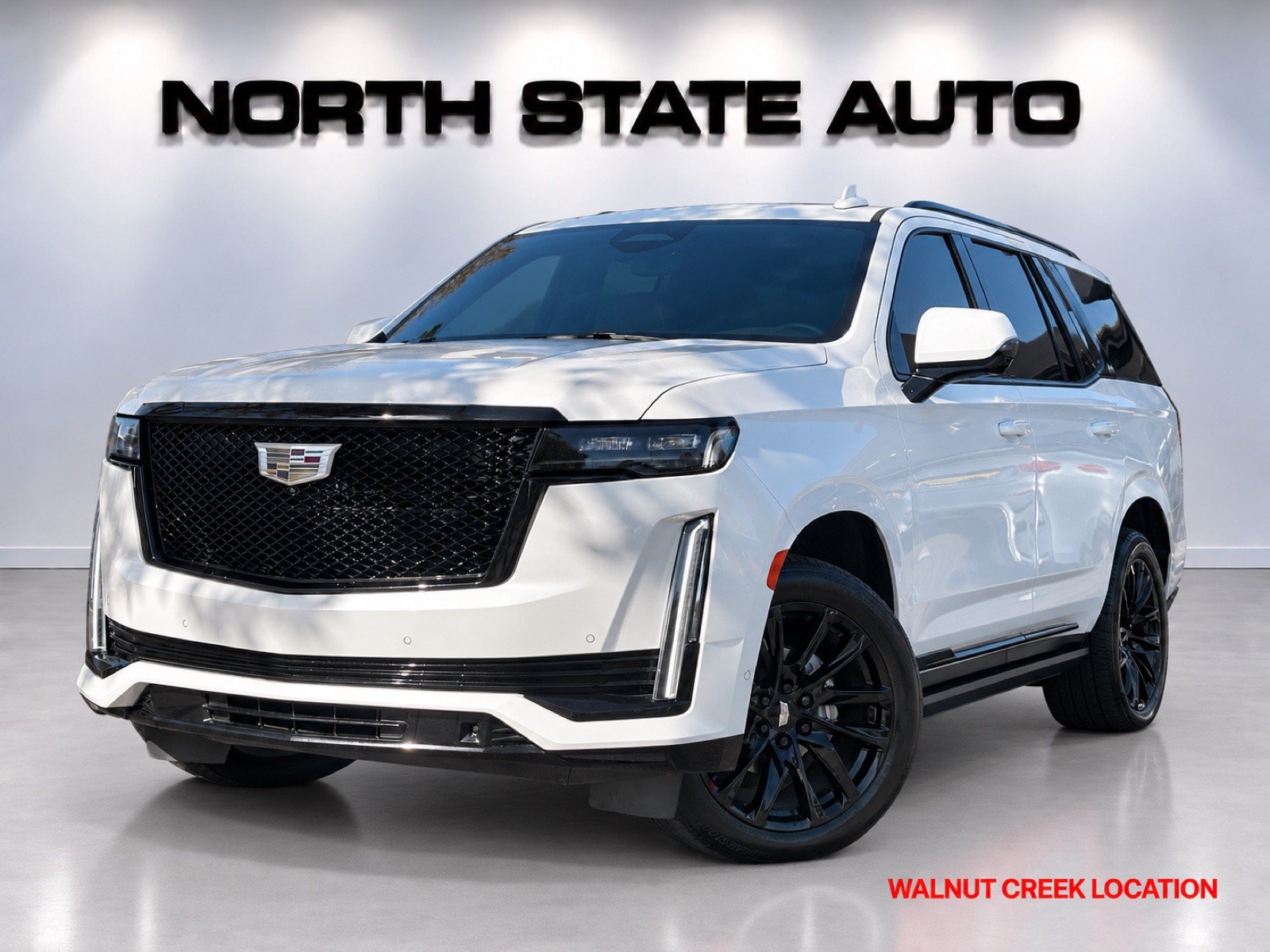 Used 2021 Cadillac Escalade Sport Platinum w/ LPO, ONYX Package AWD/4WD image 1