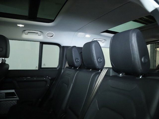Certified 2023 Land Rover Defender 130 SE AWD/4WD image 14