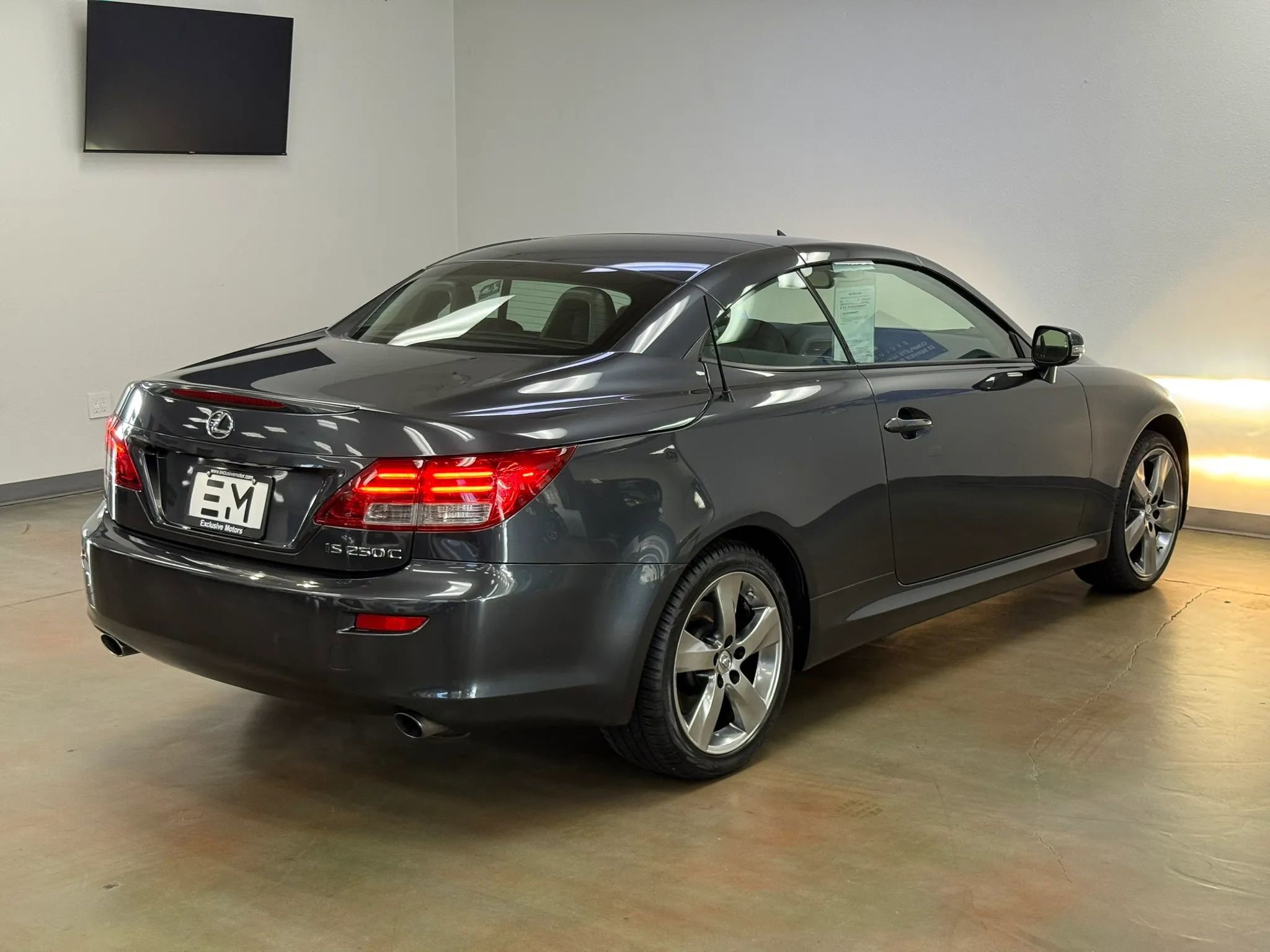 Used 2011 Lexus IS 250C w/ Luxury Pkg RWD image 7