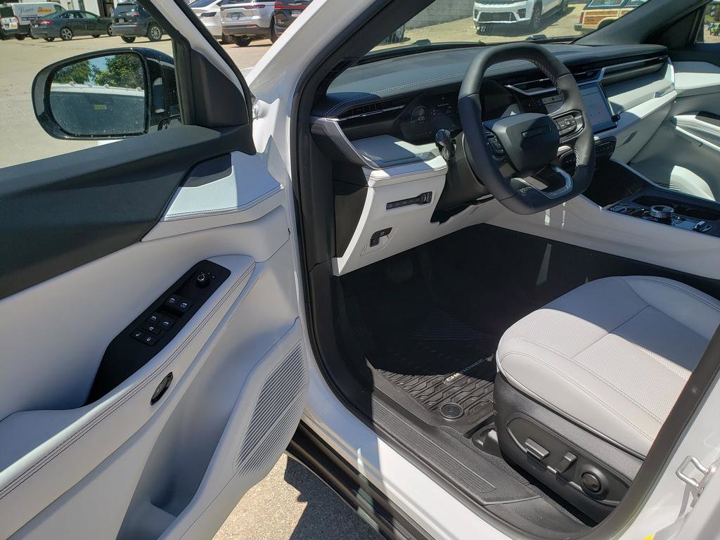 New 2026 Jeep Cherokee Limited AWD/4WD image 12