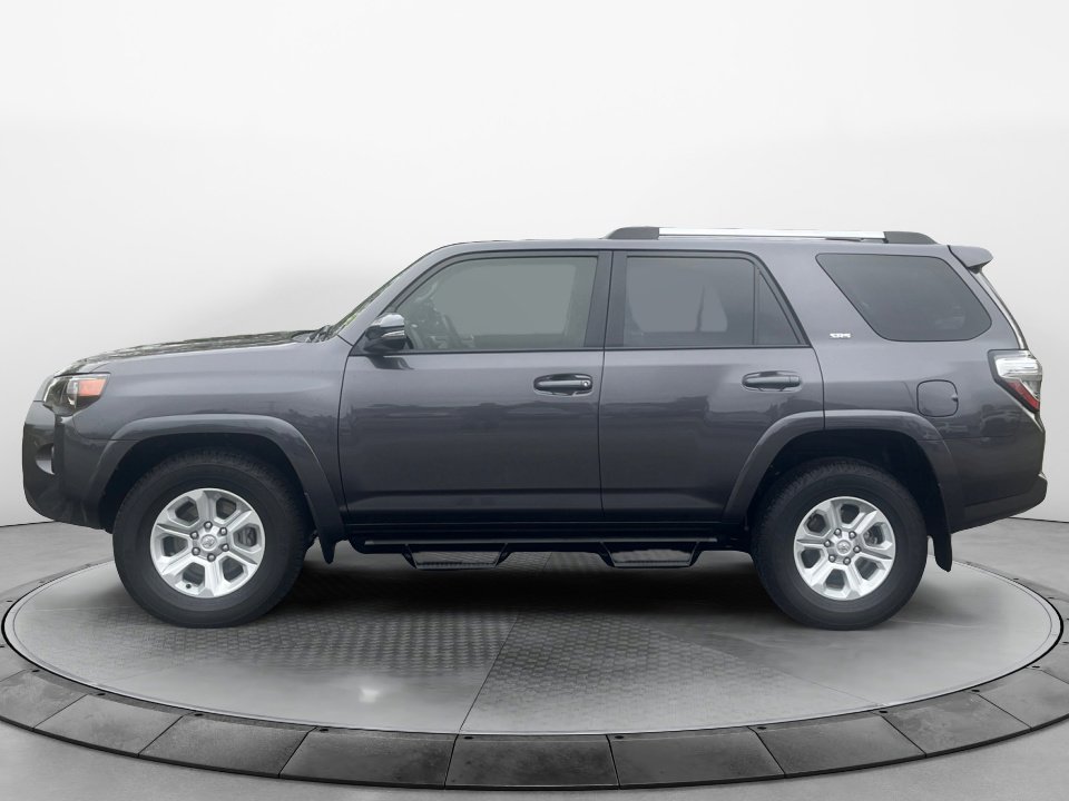 Used 2023 Toyota 4Runner SR5 Premium w/ Moonroof Package image 4