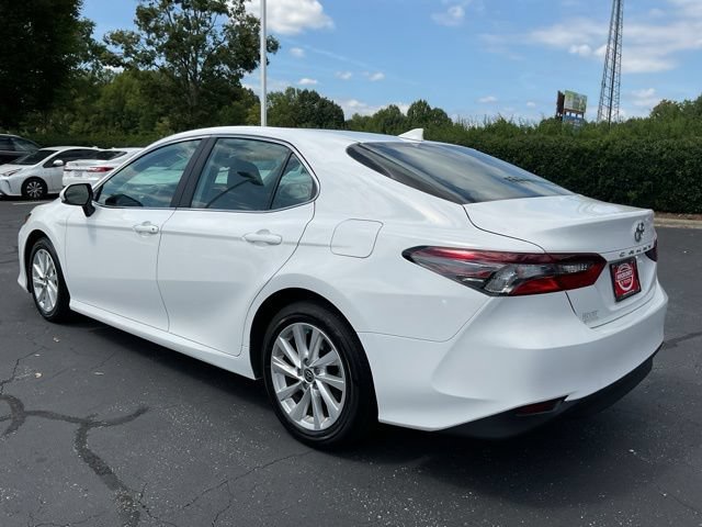 Used 2024 Toyota Camry LE FWD image 11