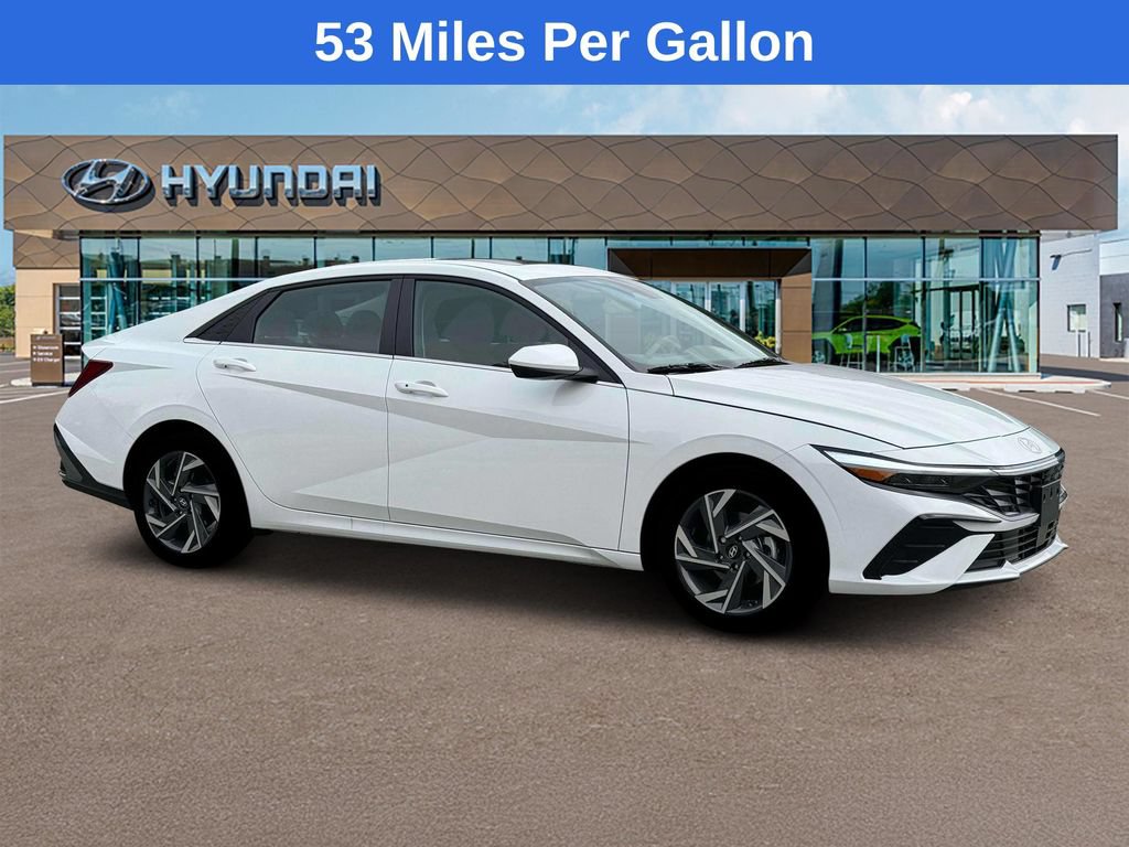 Used 2025 Hyundai Elantra SEL w/ Cargo Package FWD image 10