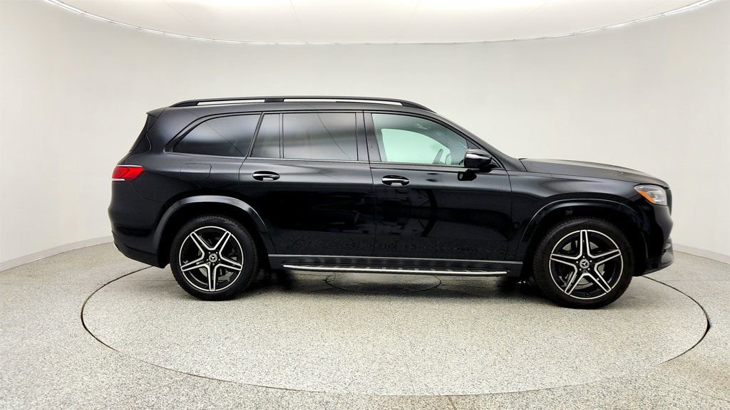 Used 2022 Mercedes-Benz GLS 450 4MATIC image 4