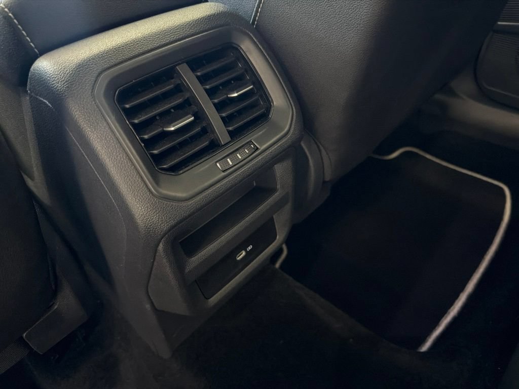 Certified 2024 Volkswagen Taos SEL AWD/4WD image 31