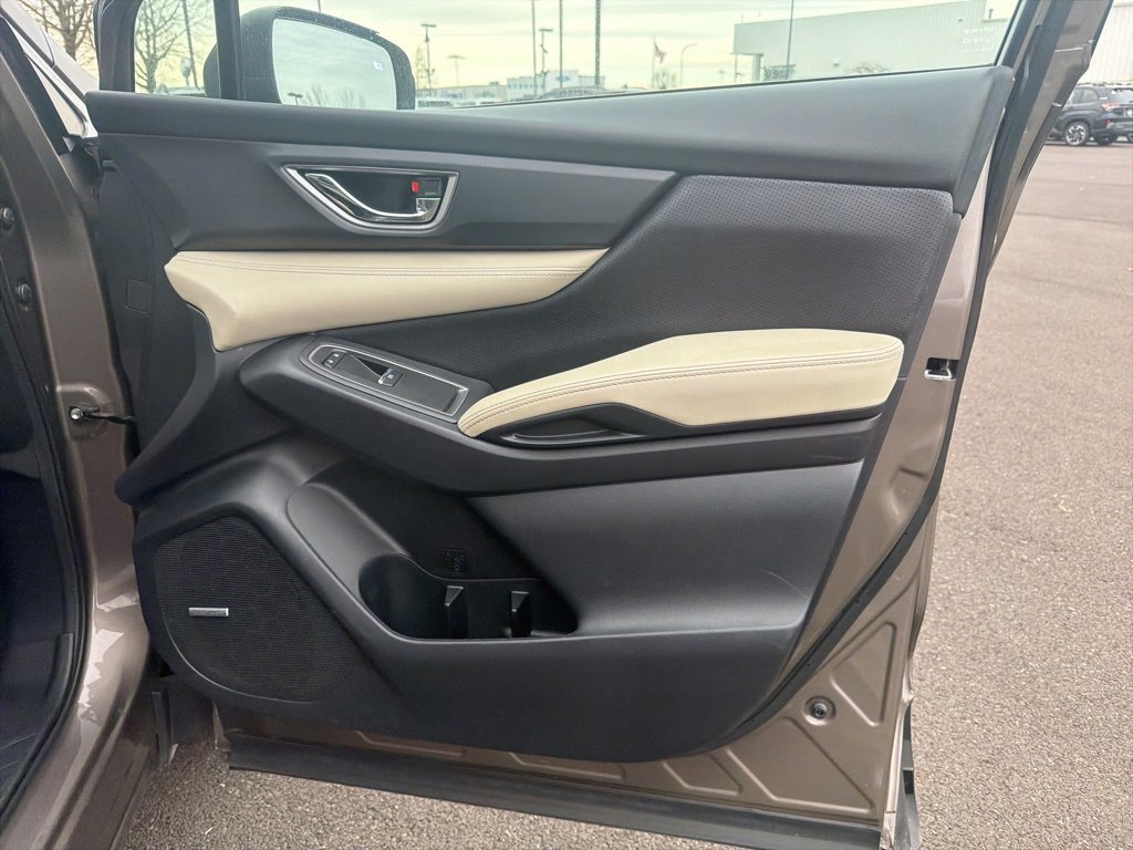 Used 2022 Subaru Ascent Limited w/ Technology Package image 27