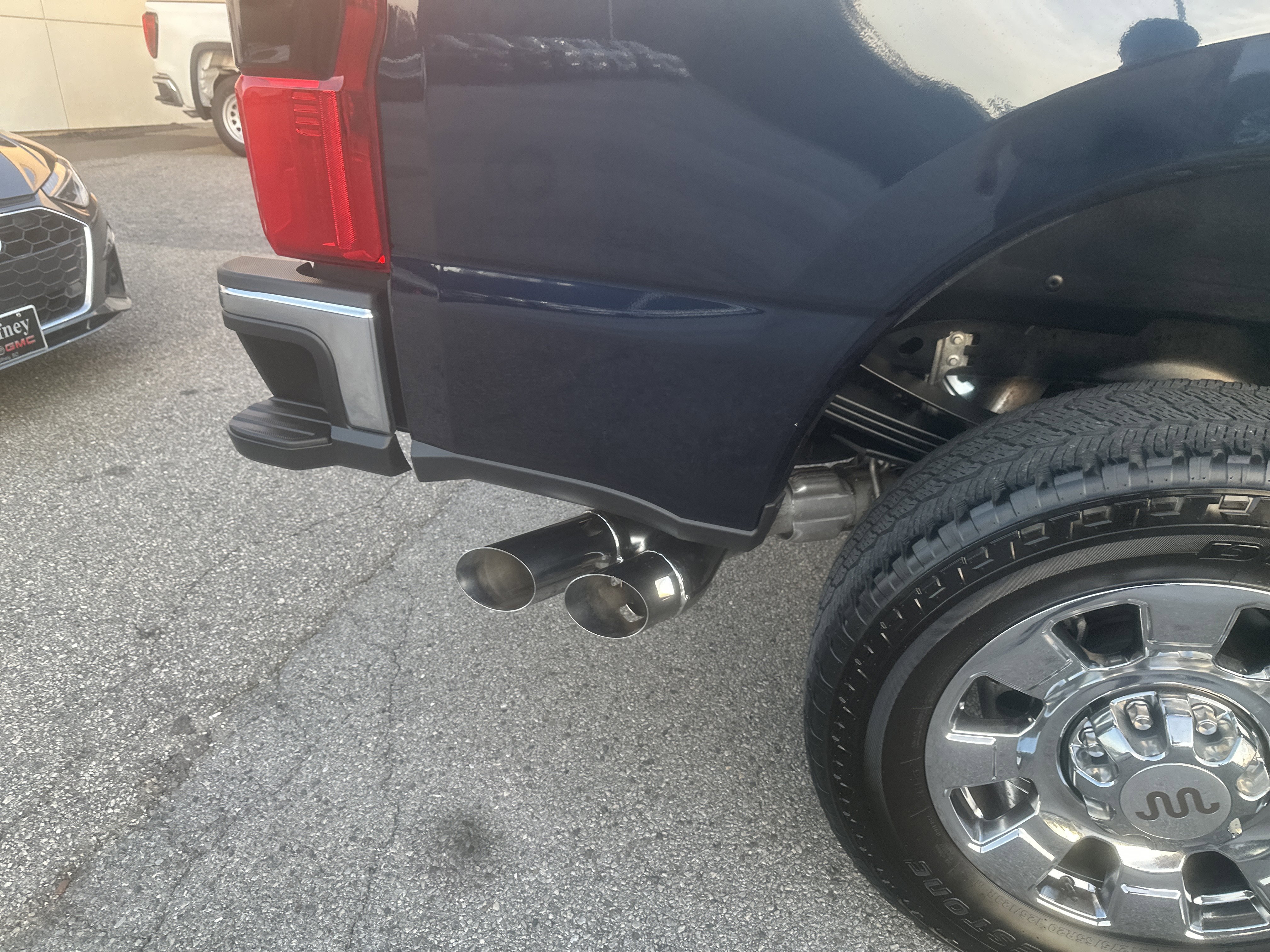 Used 2025 Ford F250 King Ranch w/ Chrome Package image 9