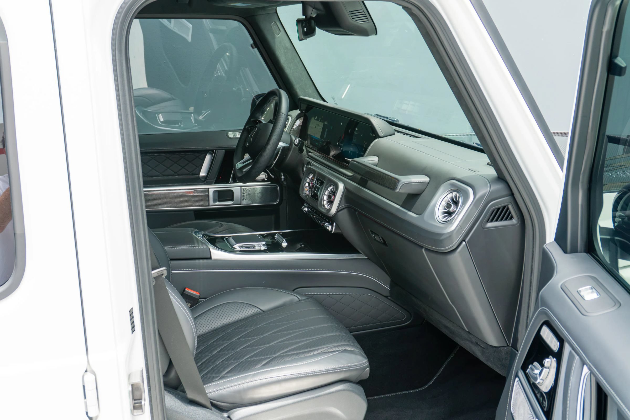 Used 2025 Mercedes-Benz G 63 AMG 4MATIC image 65