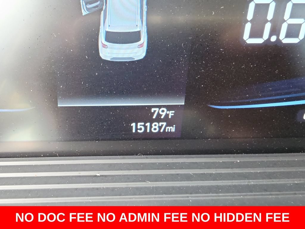 Used 2025 Hyundai Venue SEL FWD image 18