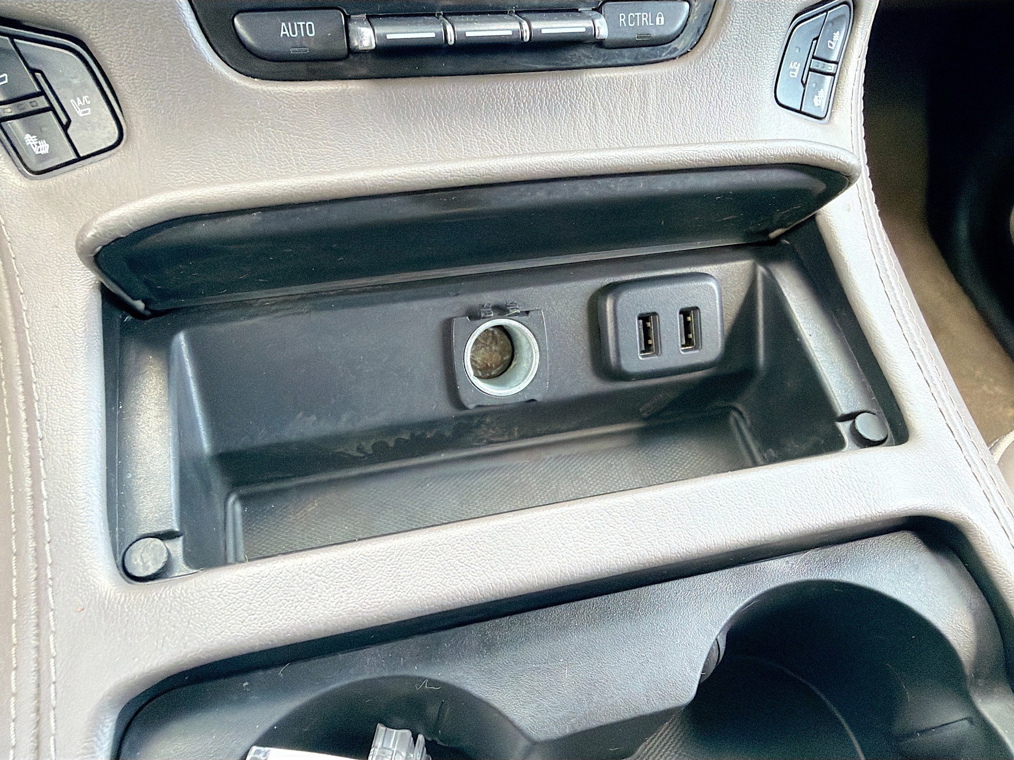 Used 2016 GMC Yukon Denali w/ Open Road Package image 32