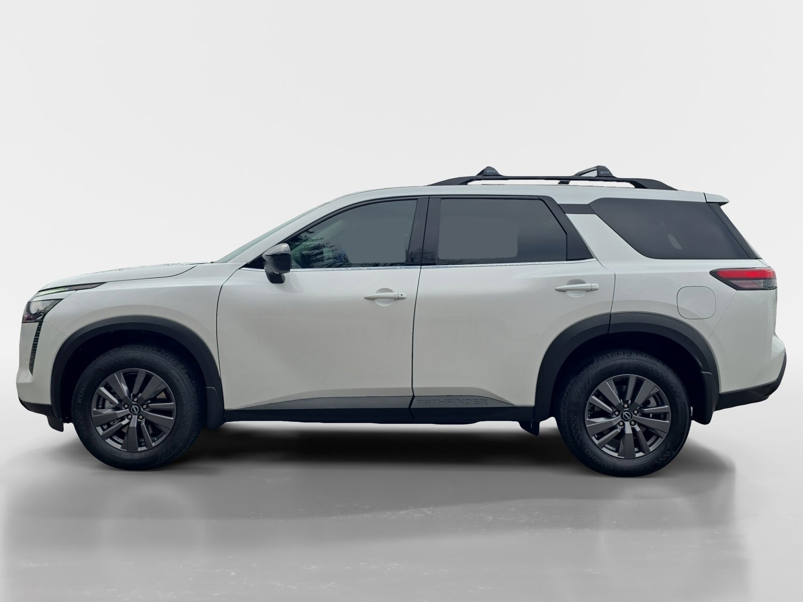 New 2026 Nissan Pathfinder SV image 2