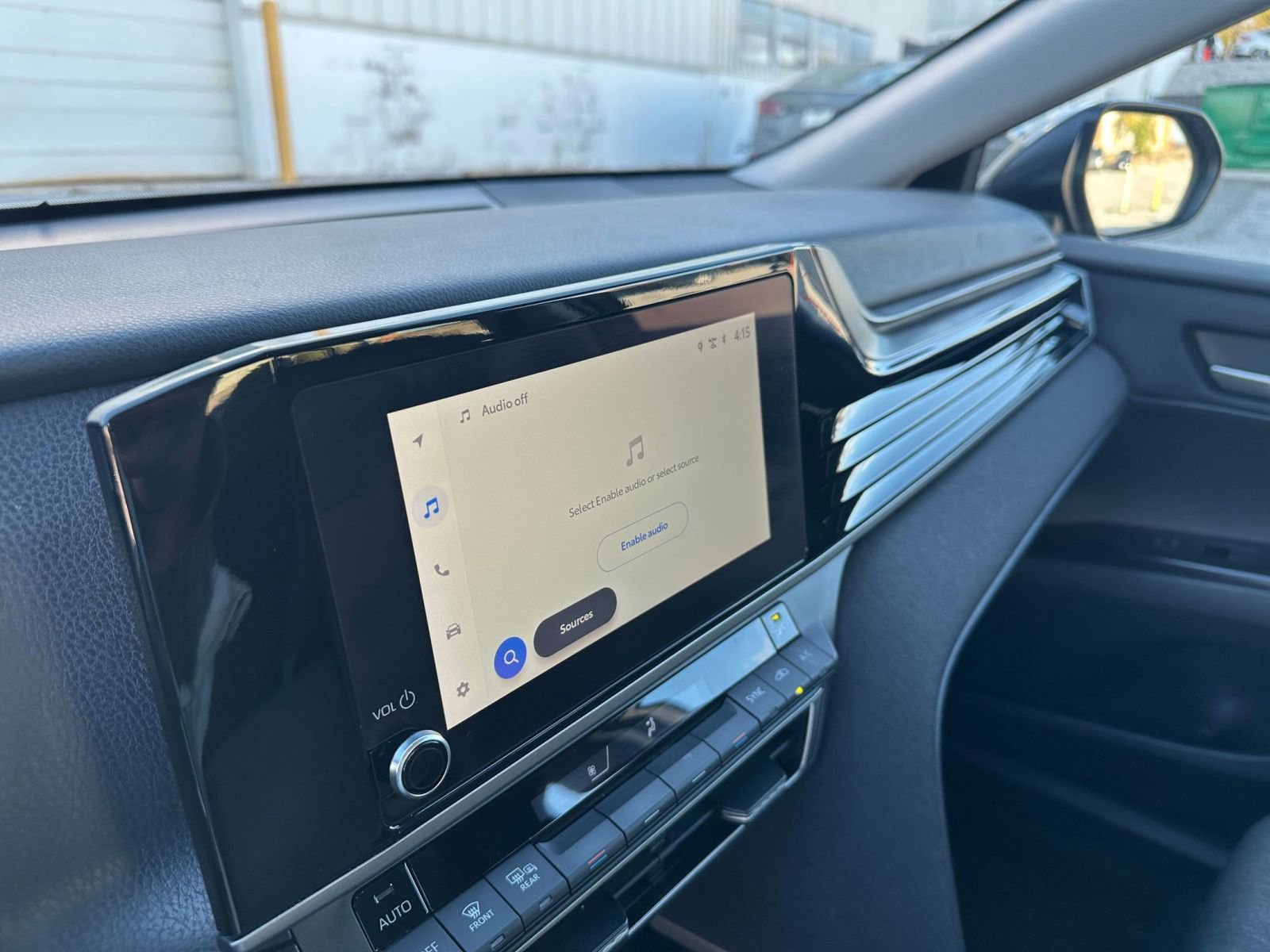 Used 2025 Toyota Camry LE image 21