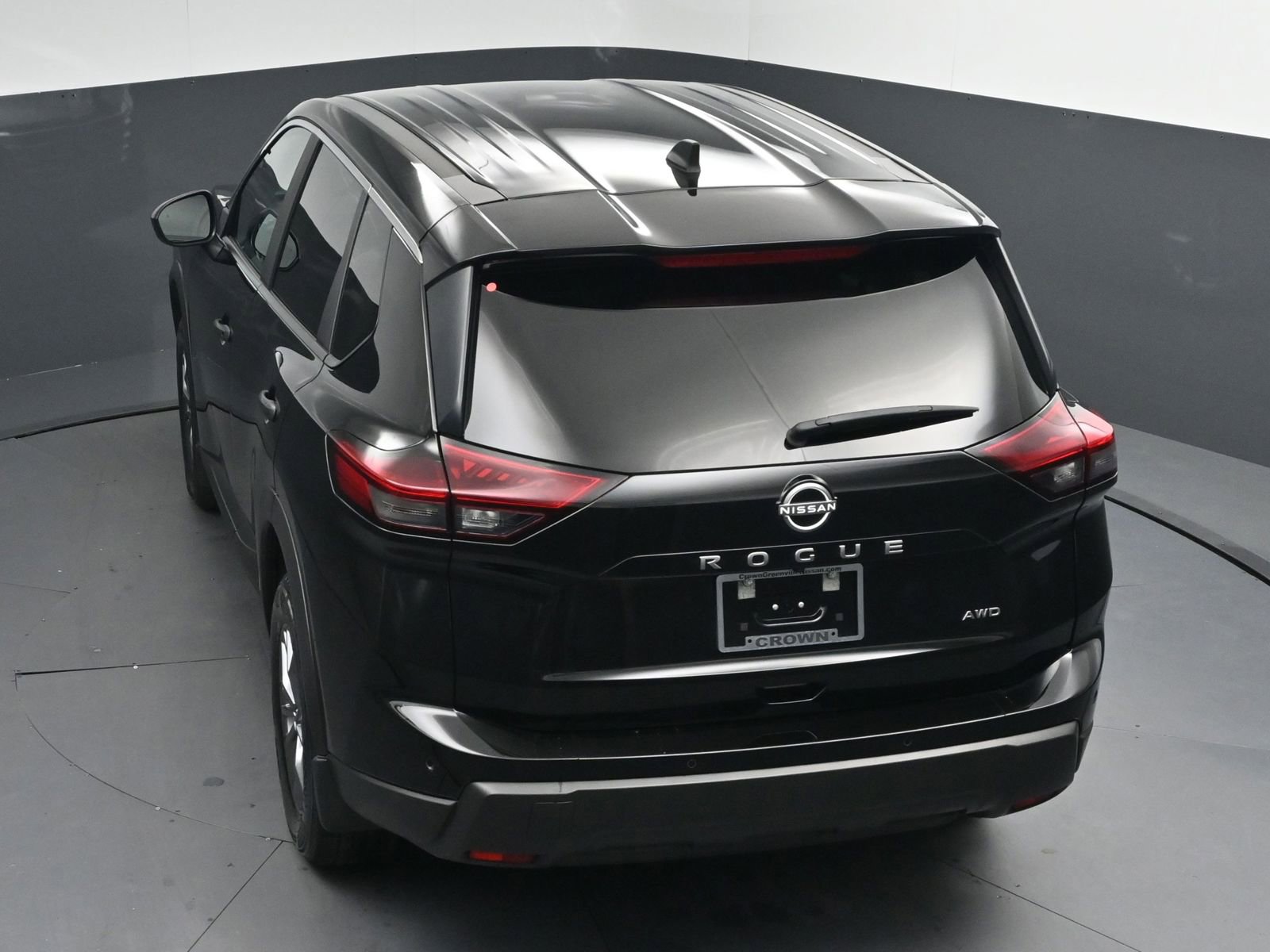 Used 2025 Nissan Rogue S image 33