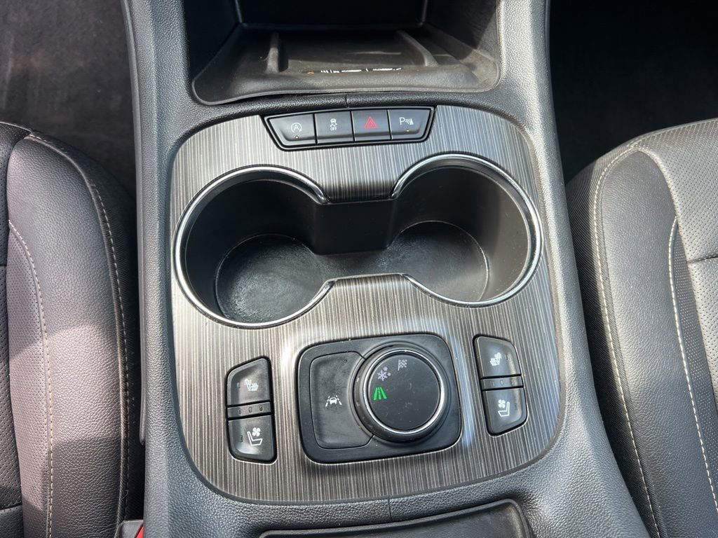 Used 2020 GMC Acadia SLT w/ Driver Alert Package II FWD image 14