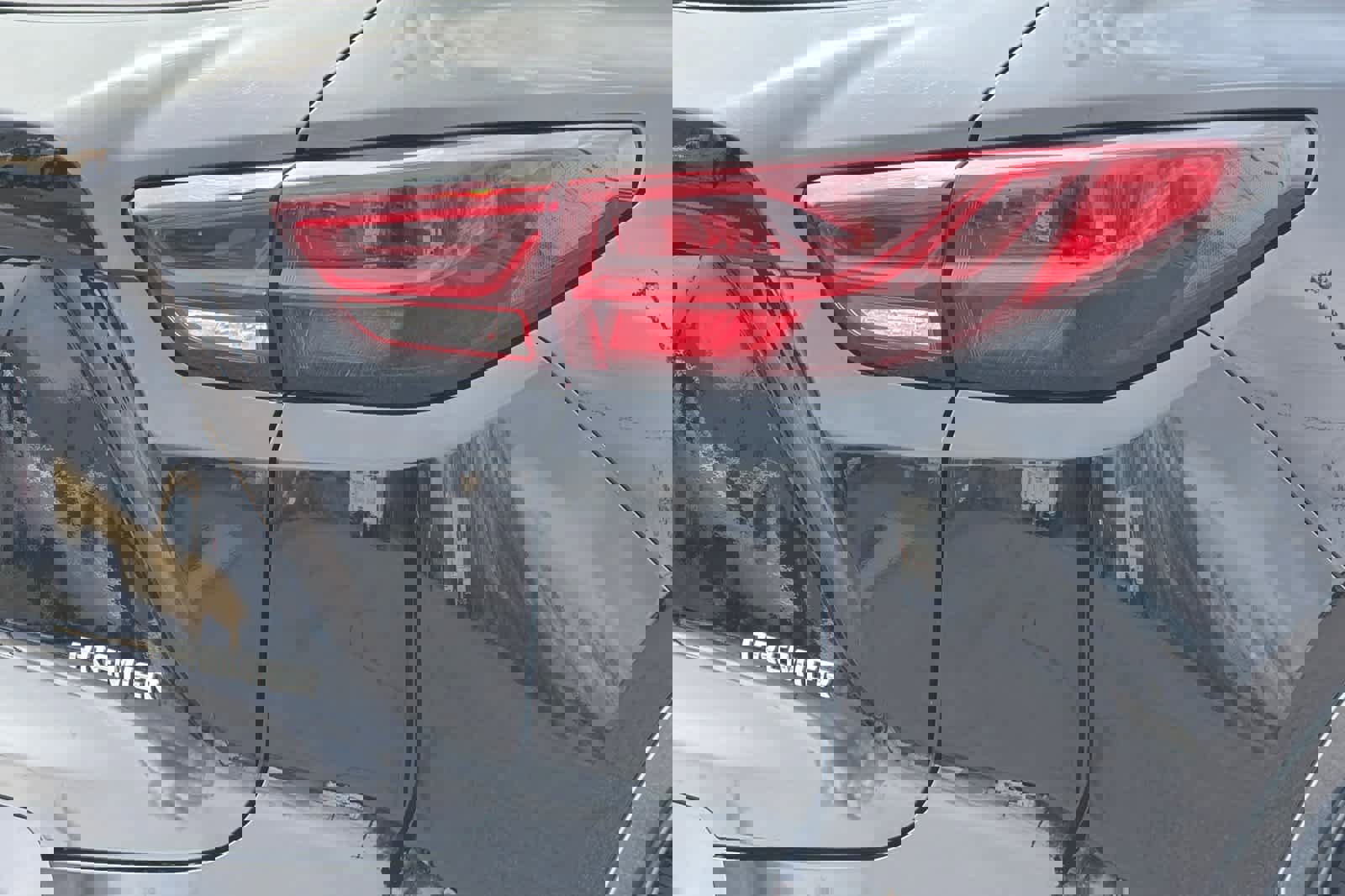 Used 2023 Chevrolet Blazer Premier w/ Driver Confidence II Package AWD/4WD image 28