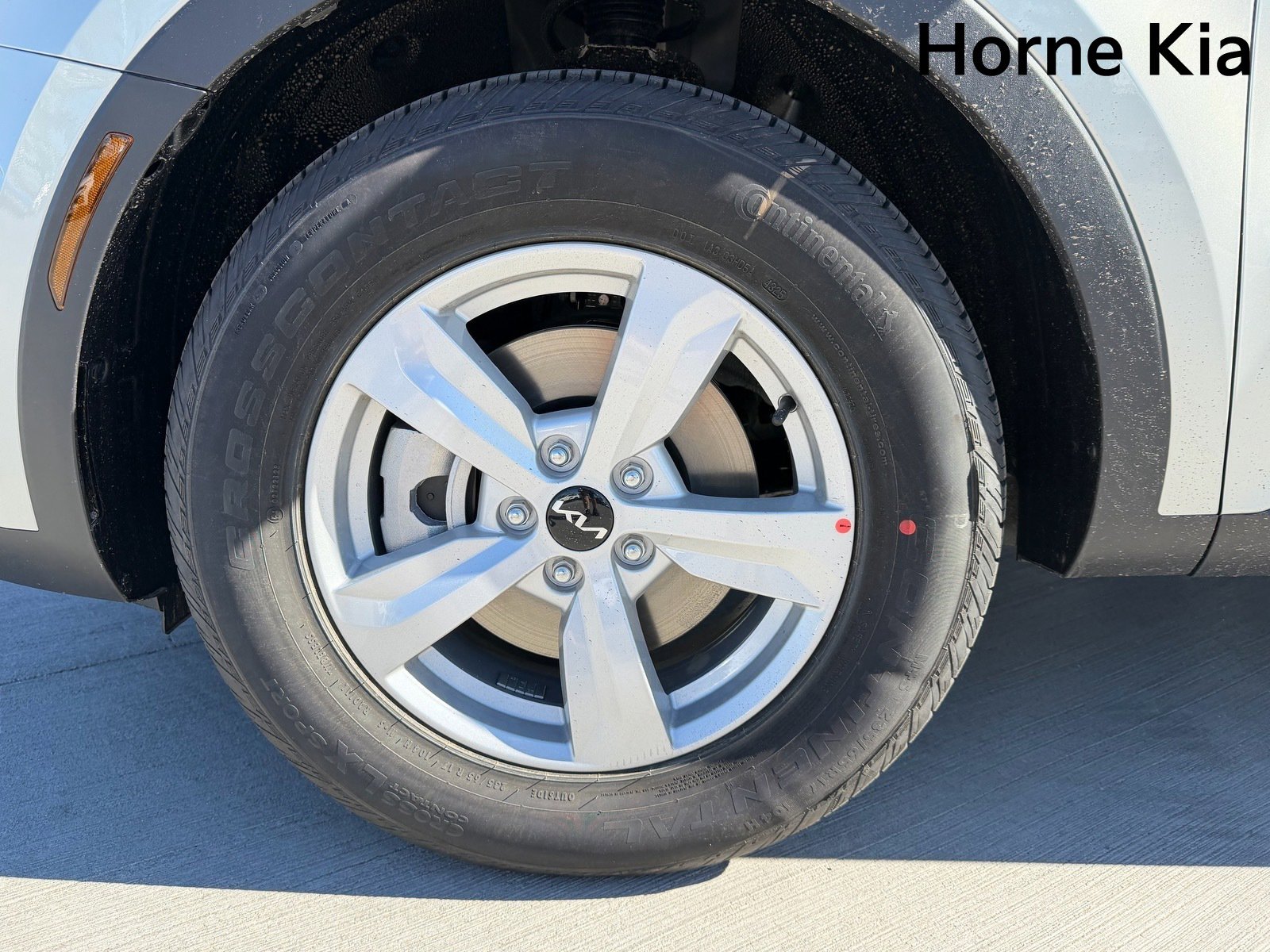 New 2026 Kia Sorento LX image 8