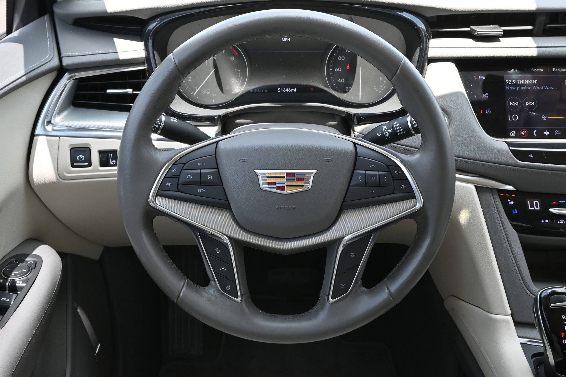 Certified 2021 Cadillac XT5 Premium Luxury FWD image 11