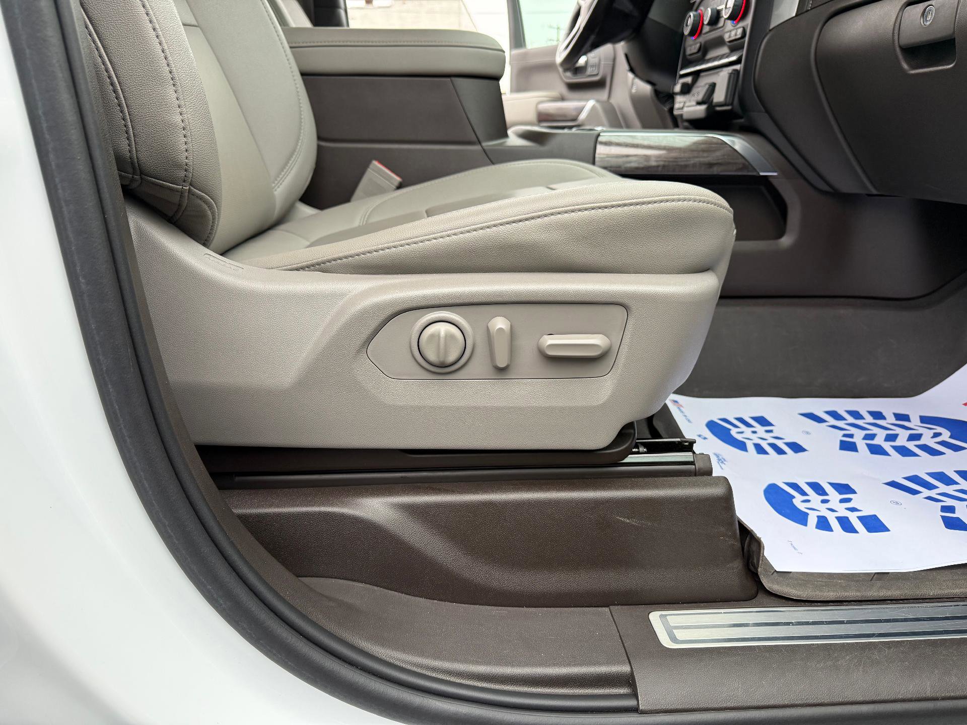 Used 2023 Chevrolet Silverado 2500 LTZ w/ LTZ Convenience Package image 15