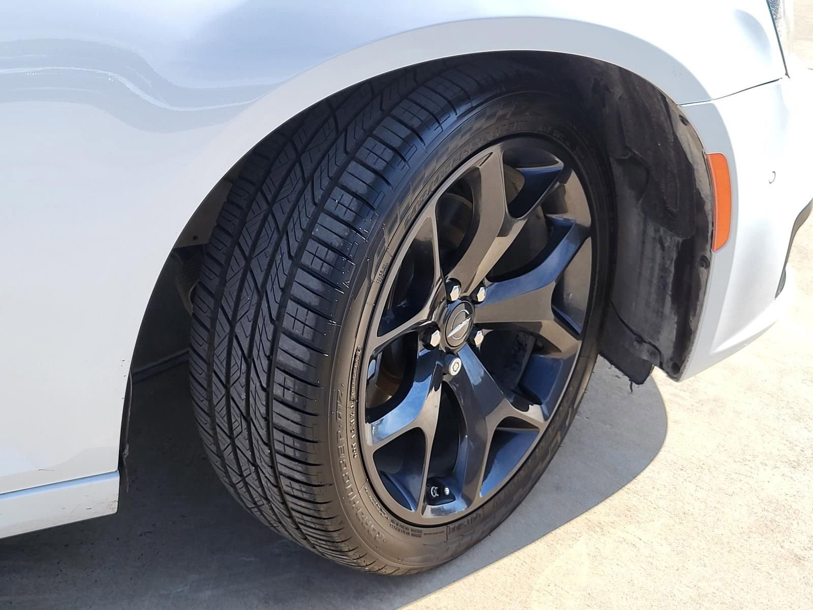 Used 2022 Chrysler 300 S w/ Comfort Group image 6