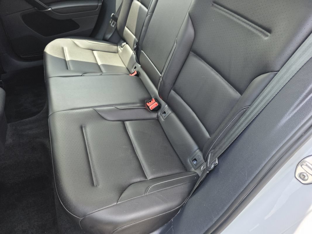 Used 2020 Volkswagen Golf 4-Door FWD image 13