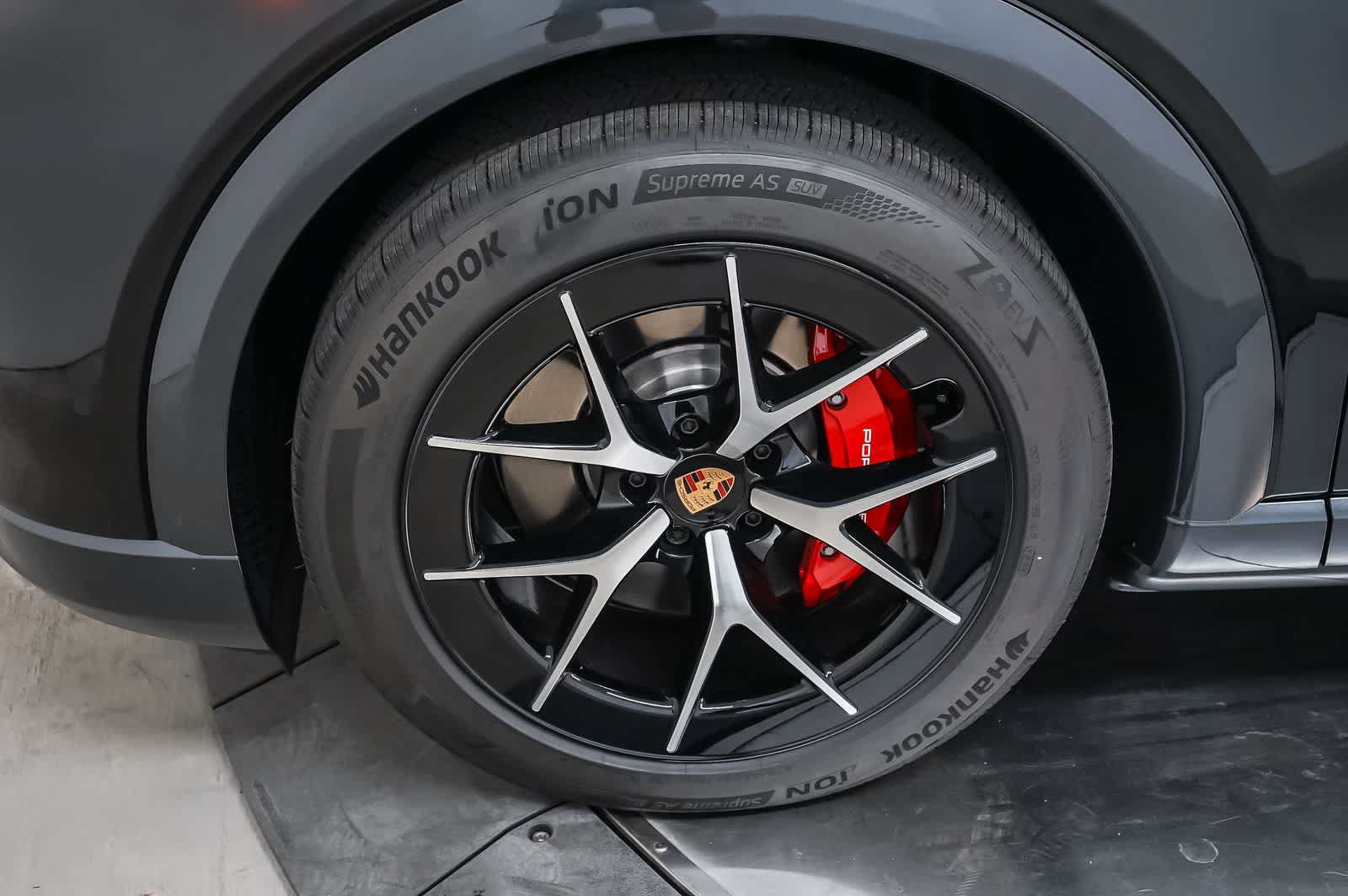 New 2026 Porsche Cayenne S AWD/4WD image 14