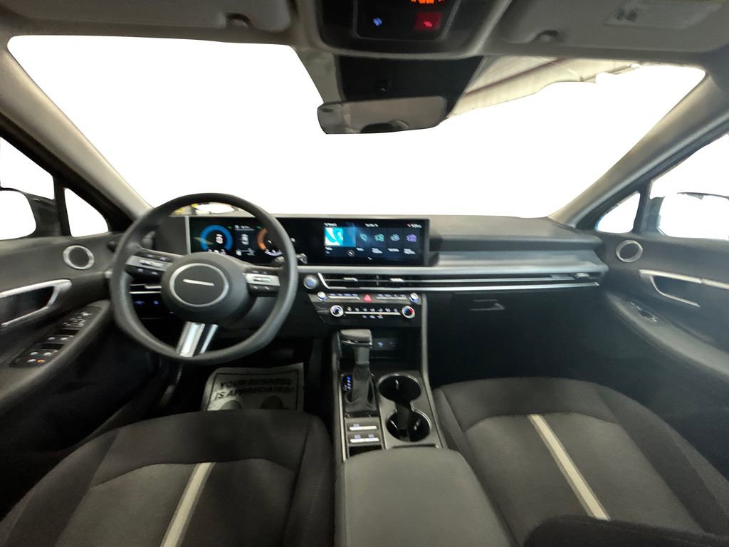 Certified 2025 Hyundai Sonata SE image 16