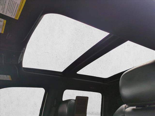 Used 2019 Ford F150 Raptor w/ Equipment Group 802A Luxury AWD/4WD image 16