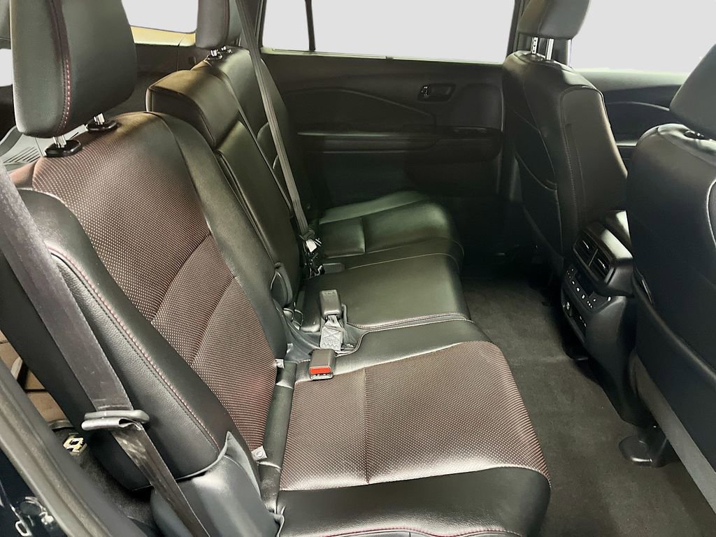 Used 2025 Honda Passport Black Edition image 29