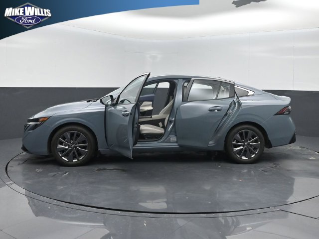Used 2026 Nissan Sentra SL w/ Floor Mat Package FWD image 28