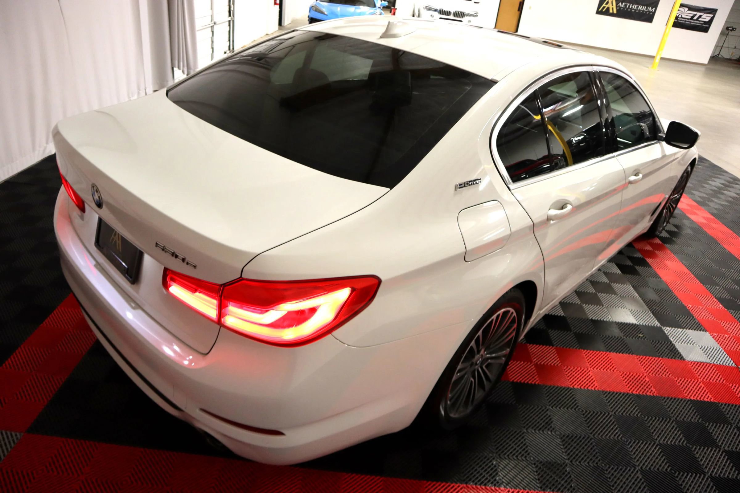 Used 2019 BMW 530e w/ Convenience Package image 10