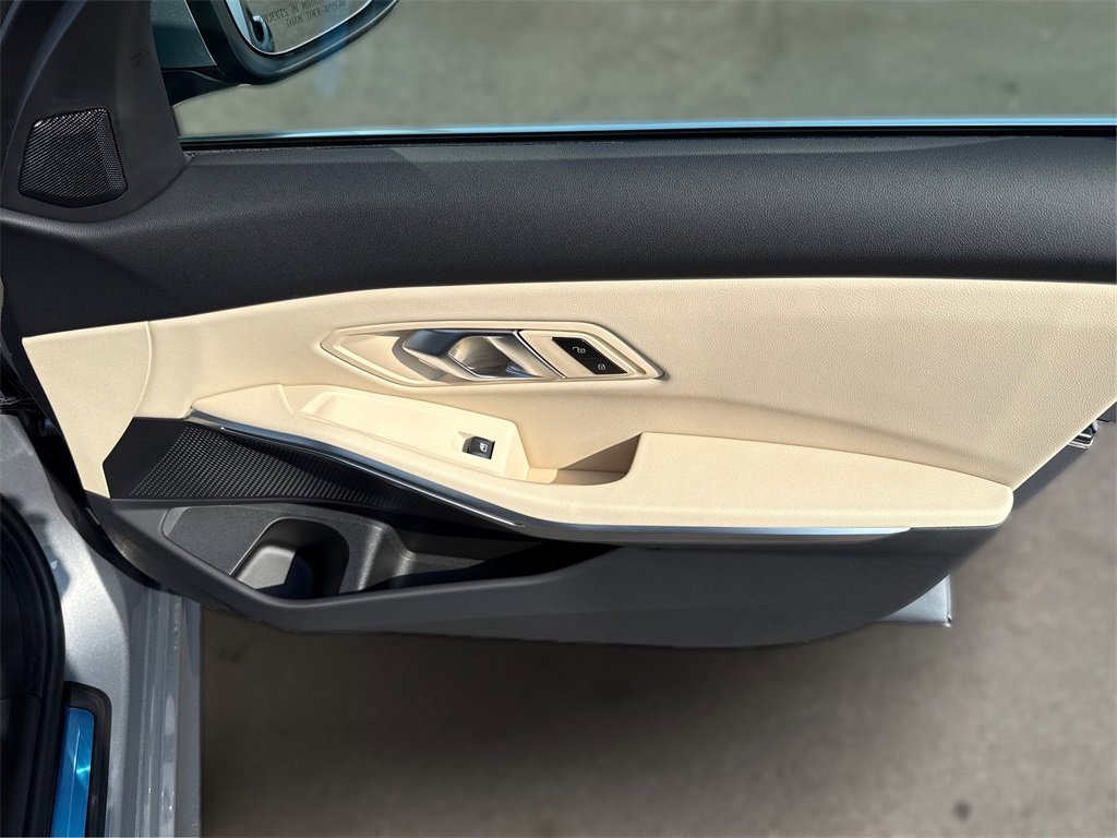 New 2025 BMW 330i Sedan w/ Premium Package image 27