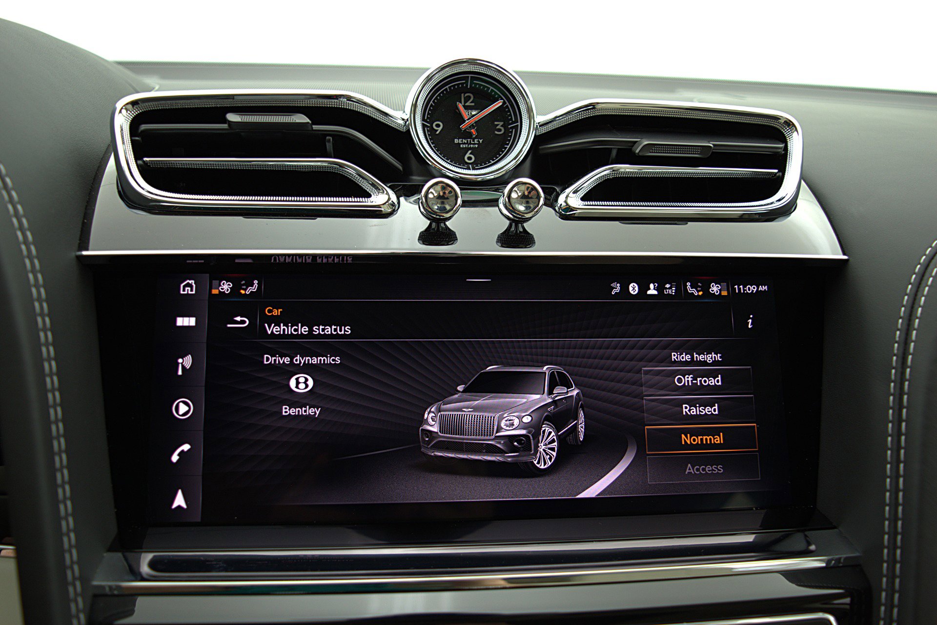Used 2023 Bentley Bentayga Extended Wheelbase image 26