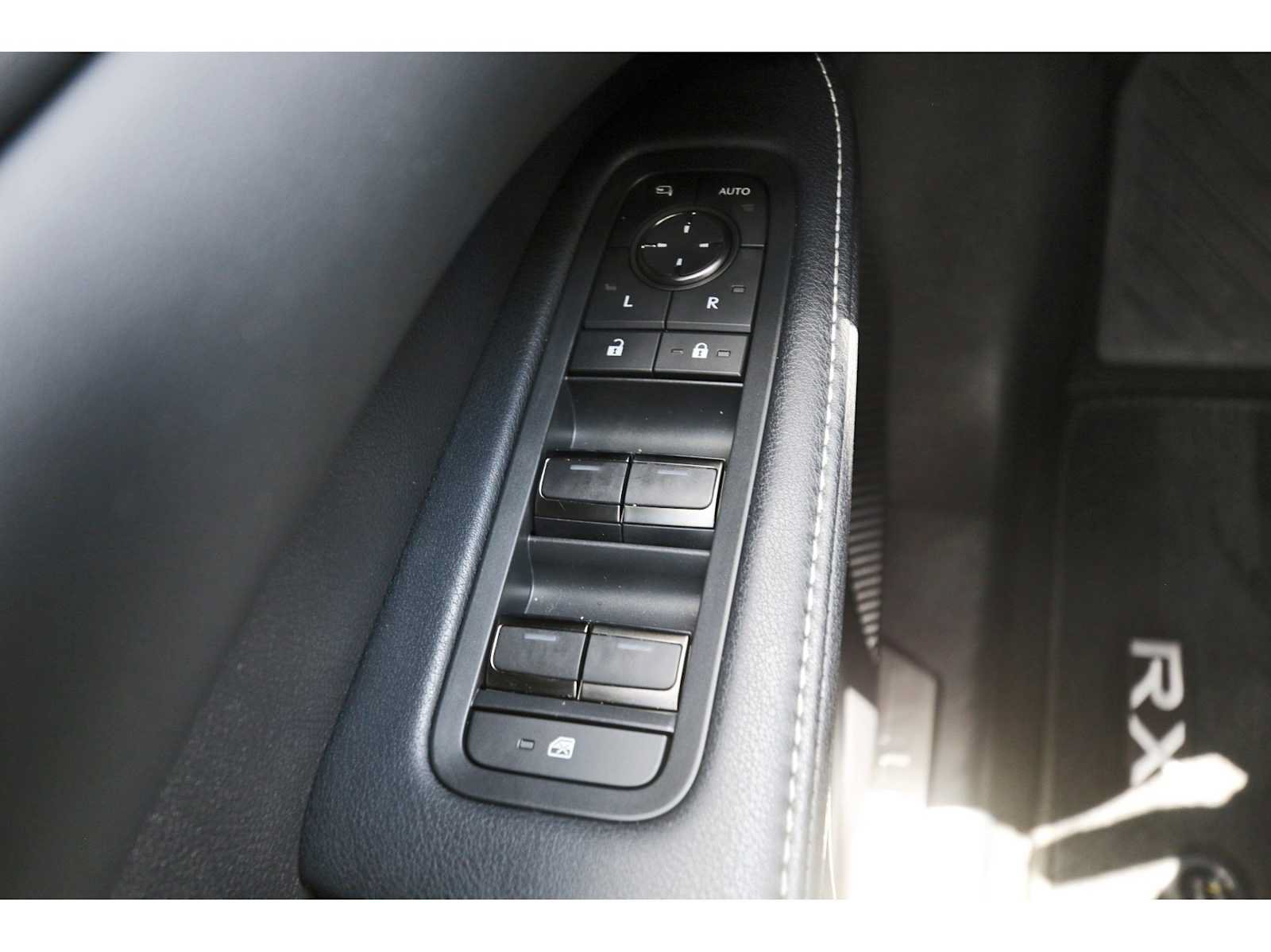 Used 2024 Lexus RX 350 Premium w/ Accessory Package (Z1) FWD image 20