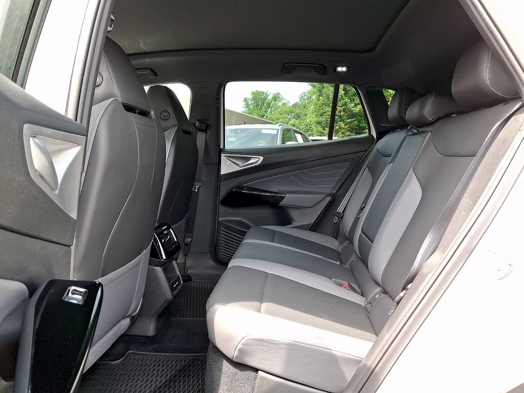 Used 2025 Volkswagen ID.4 Pro S RWD image 8