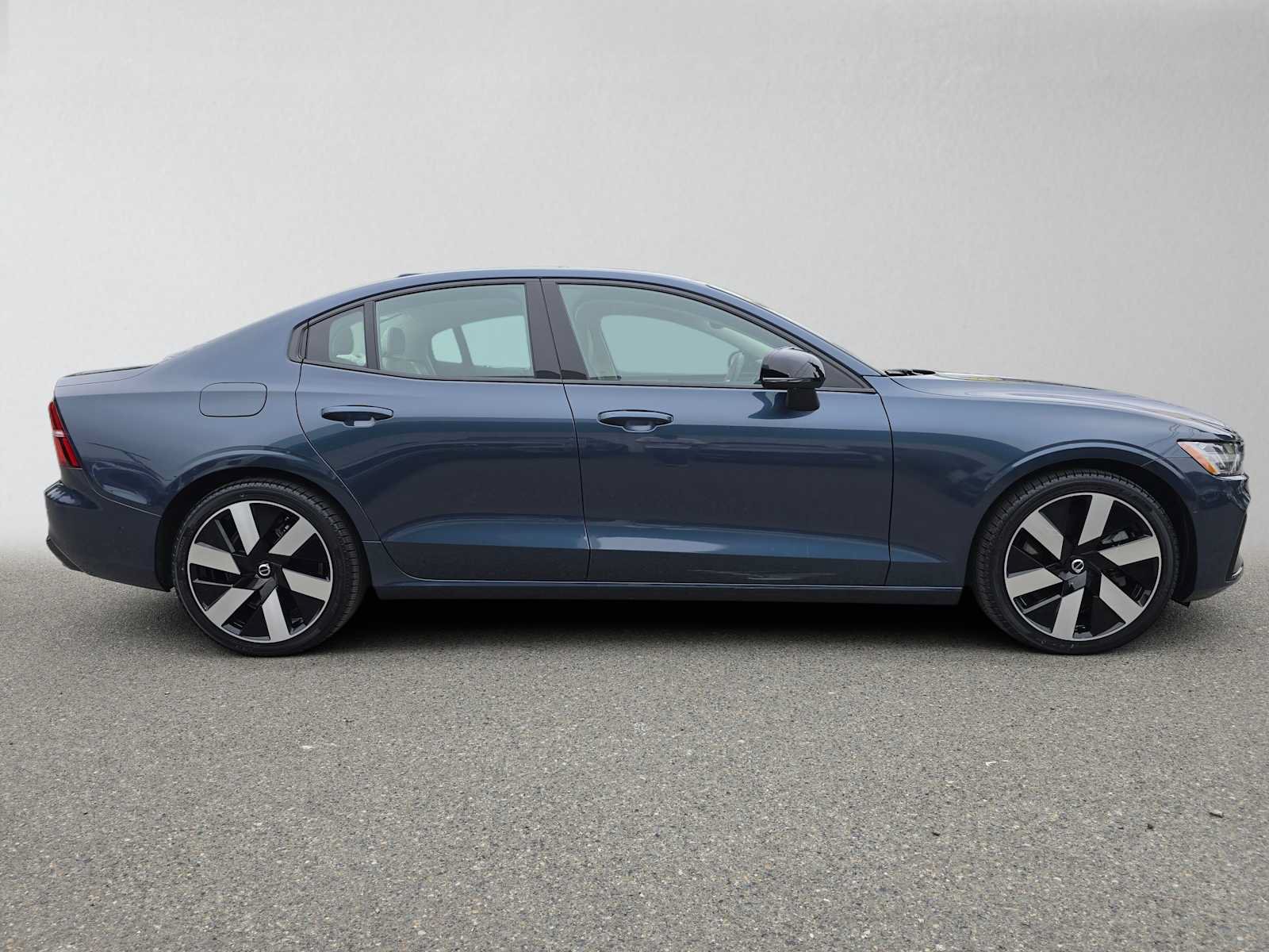 Certified 2024 Volvo S60 T8 Plus w/ Climate Package AWD/4WD image 3