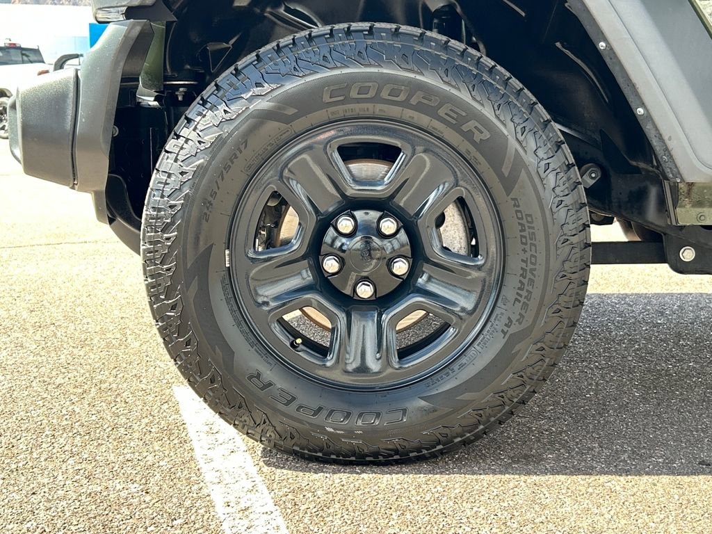 Used 2023 Jeep Wrangler Sport image 21