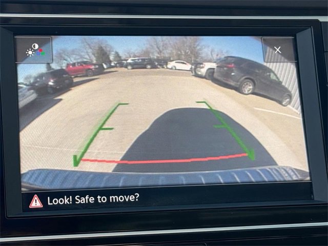 Certified 2023 Volkswagen Jetta SE w/ Panoramic Sunroof Package image 16