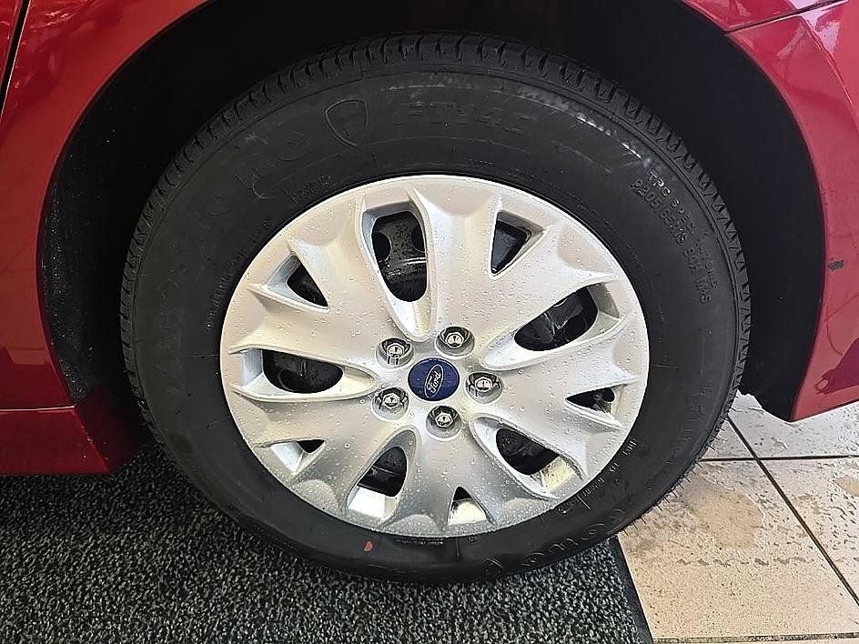 Used 2019 Ford Fusion S image 39