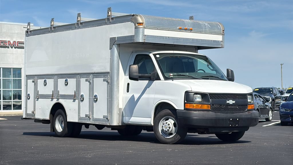 Used 2016 Chevrolet Express 3500 RWD image 1