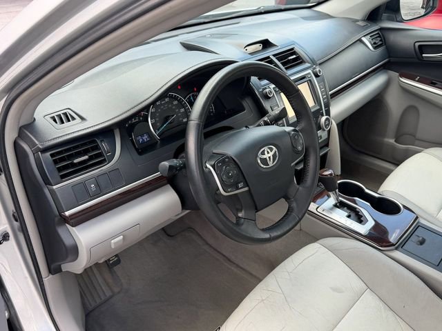 Used 2013 Toyota Camry XLE w/ Leather Pkg FWD image 11