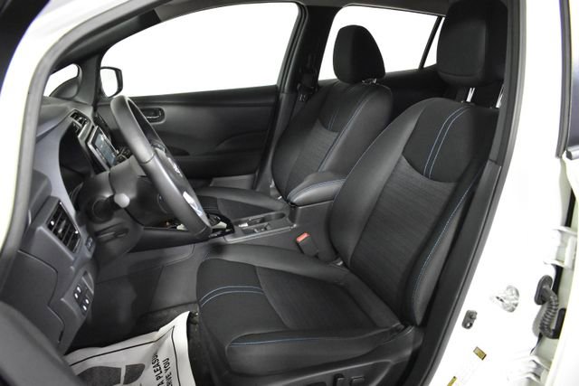 Certified 2025 Nissan Leaf SV Plus image 9