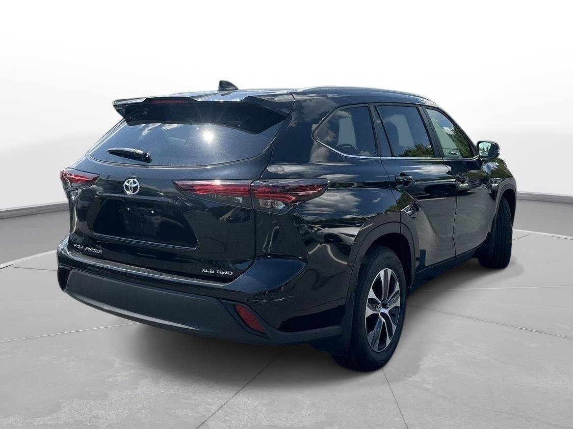 Used 2026 Toyota Highlander XLE AWD/4WD image 6