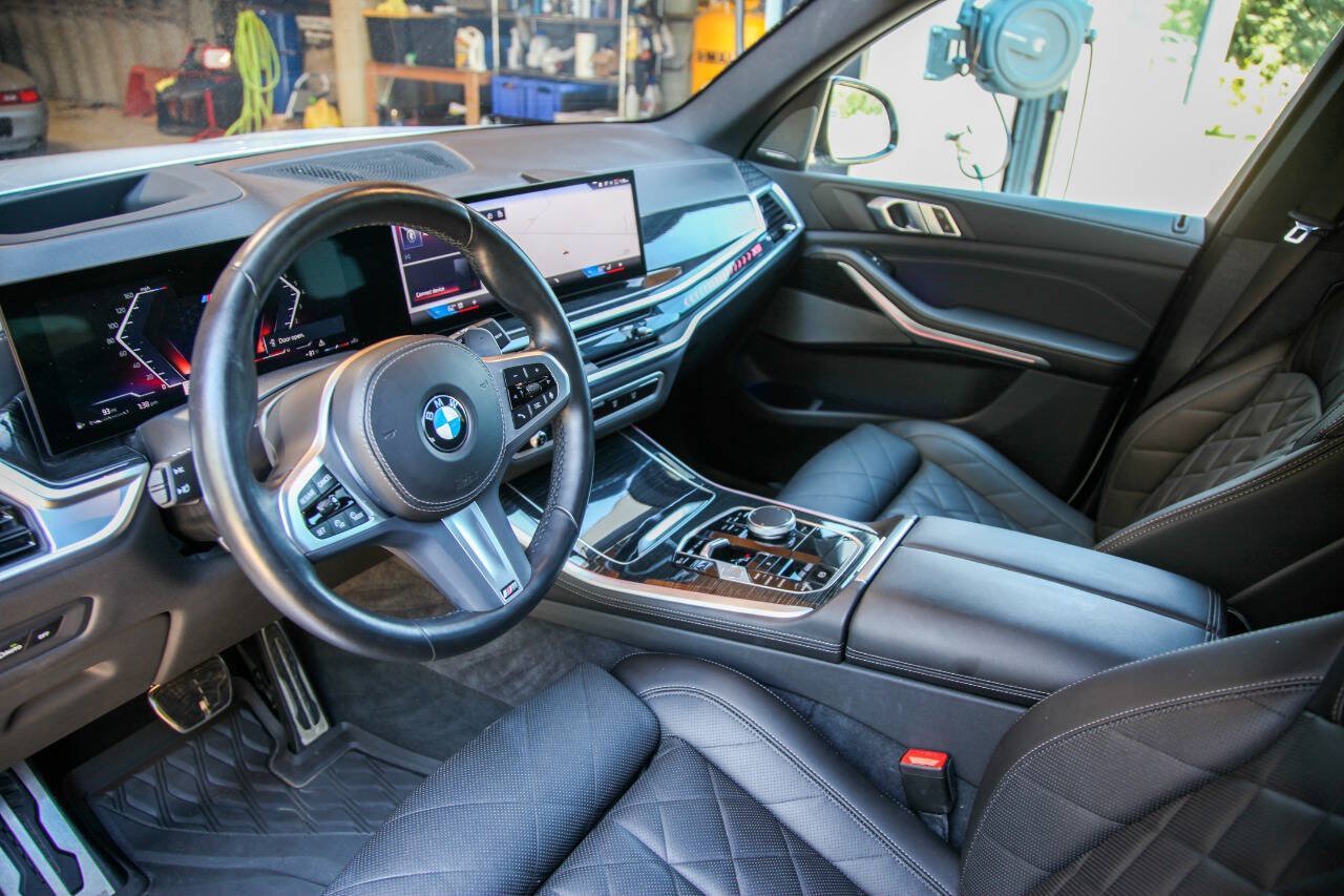 Used 2024 BMW X5 sDrive40i w/ M Sport Package RWD image 26
