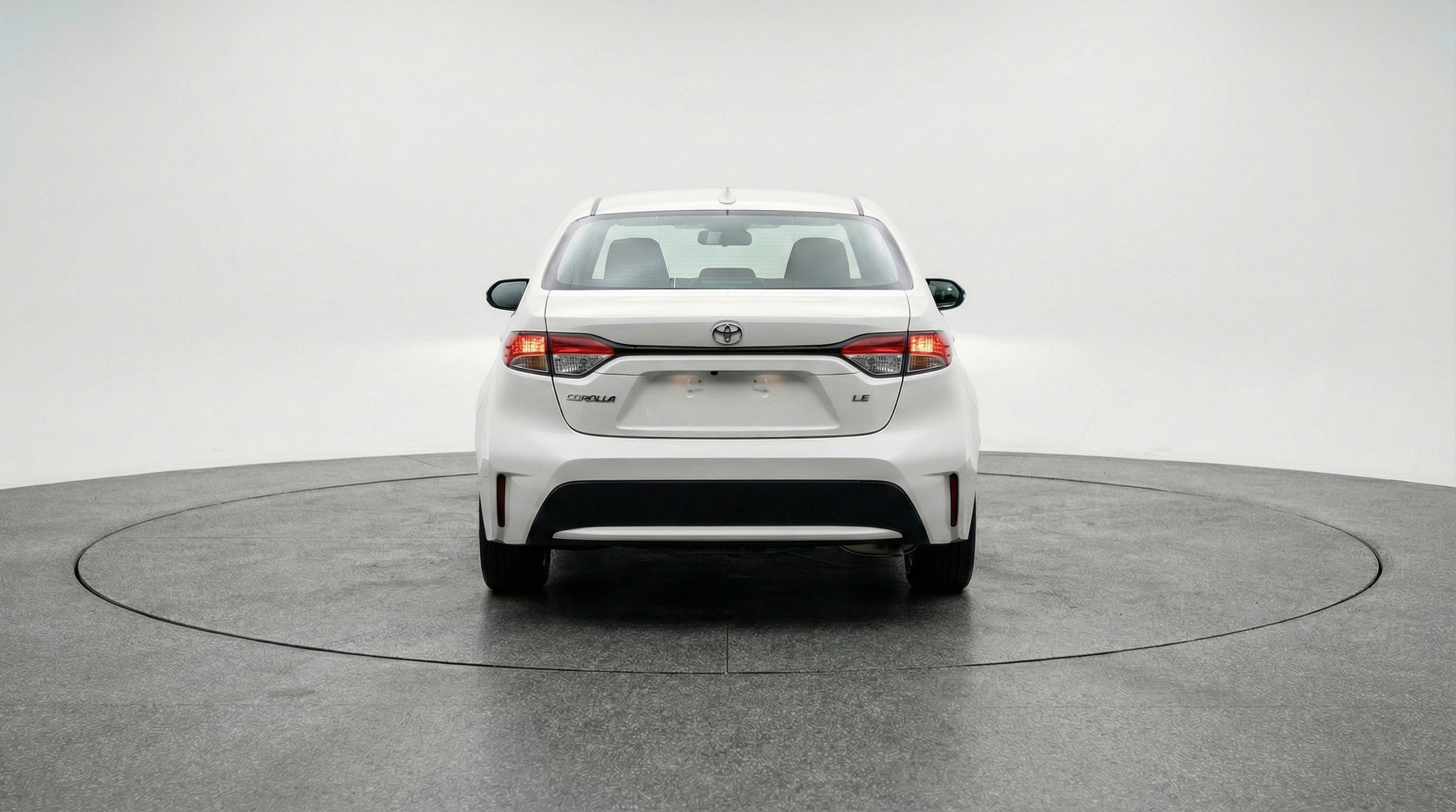 Used 2025 Toyota Corolla LE FWD image 7