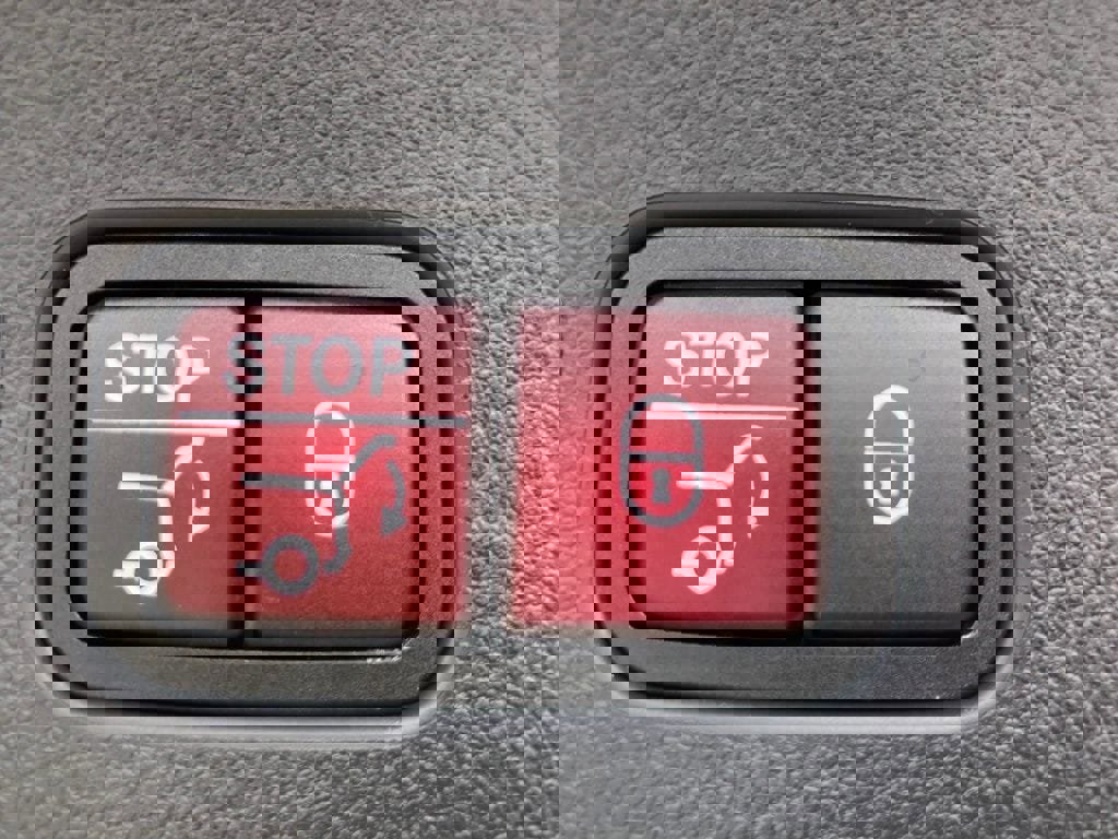 New 2026 Mercedes-Benz GLC 300 4MATIC image 39