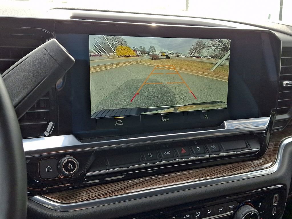 Used 2025 Chevrolet Silverado 2500 LT image 18