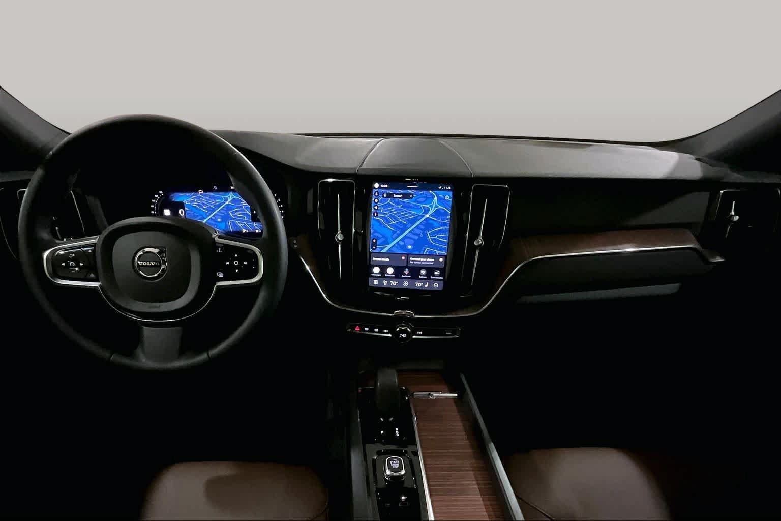 Used 2023 Volvo XC60 B5 Plus w/ Climate Package AWD/4WD image 15