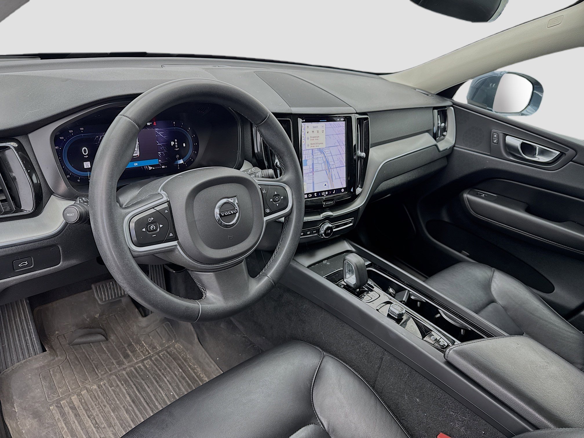 Used 2023 Volvo XC60 B5 Core w/ Climate Package image 7