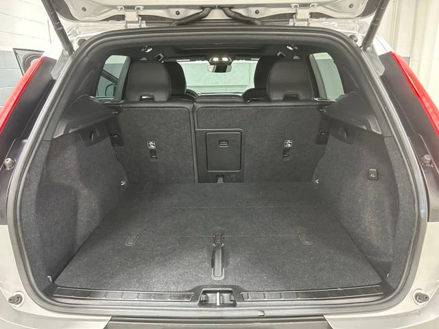 Used 2023 Volvo XC40 Recharge Ultimate image 7