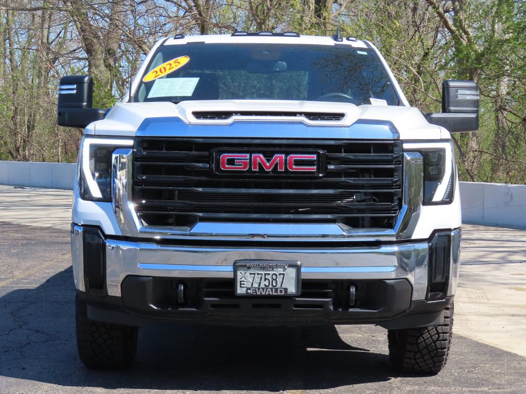 Used 2025 GMC Sierra 3500 Pro AWD/4WD image 15